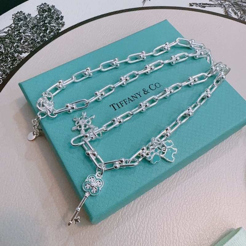 T*f*ny necklaces